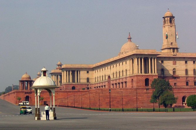Private Transfer Jaipur To Delhi private airconditioned vehicle - Door-to-door convenience that actually feels like a plan
