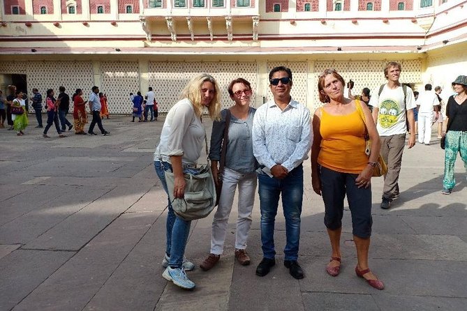 Private Tuk-Tuk Tour of Jaipur with Guide - Why this private tuk-tuk day works in Jaipur