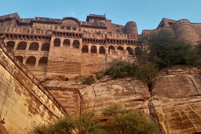 Rajasthan Private Tour- Jaipur Jodhpur Jaisalmer and more 6-Days - Day 1 in Jaipur: City Palace, Jantar Mantar, Hawa Mahal, and a museum reset