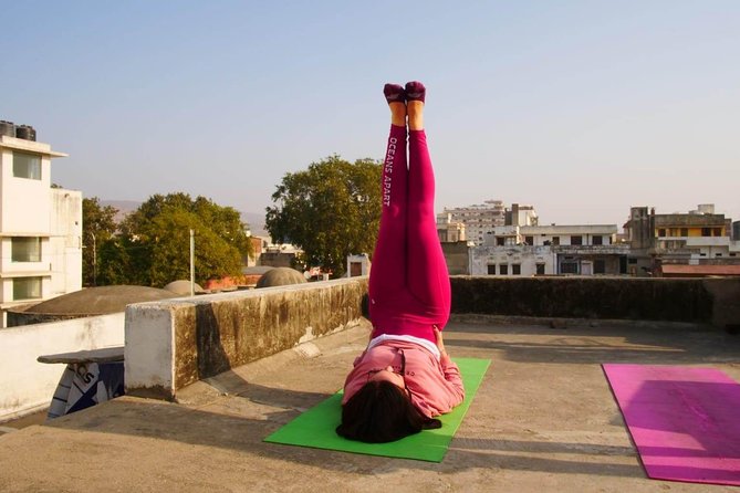 Rooftop Yoga in Jaipur – Includes Transport, Tea & Instructor - Meet Guru Ashok Sharma: Teaching Style and What You Learn