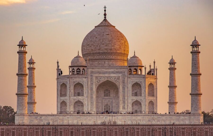 Same Day Incredible Taj Mahal Tour From Jaipur By Car - Agra Fort: more than a quick stop