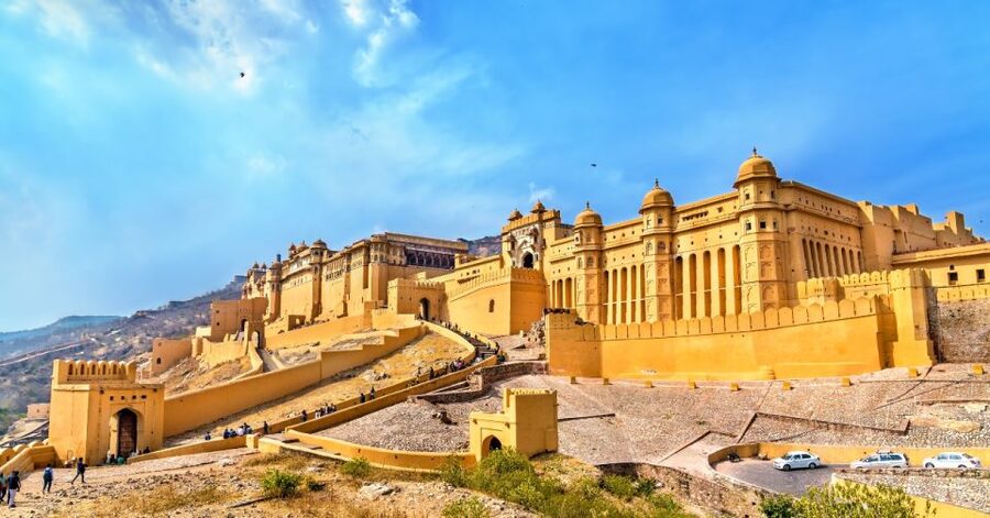 Same Day Jaipur Tour from Delhi by Car or Train - The guide names that come up often, and why that matters