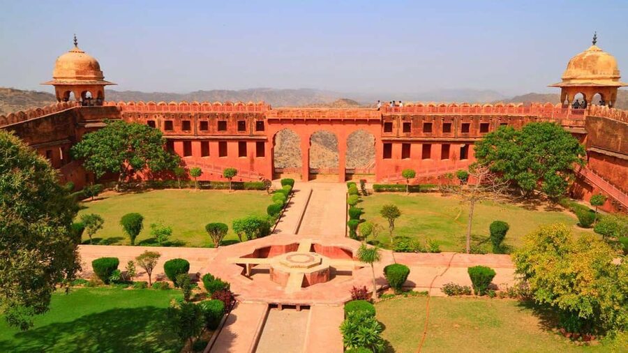 Same Day Jaipur Tour from Delhi by Car or Train - Jaigarh Fort first, where defense turns into theater