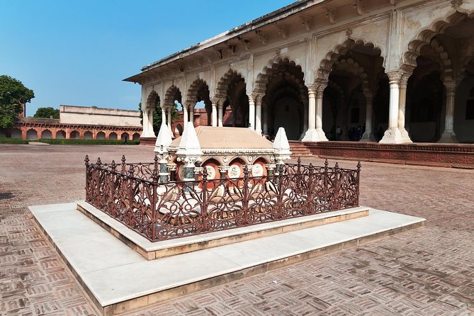 Same Day Taj Mahal, Agra Fort & Baby Taj Tour from Jaipur by Car - Itmad-ud-Daulah Tomb, aka Baby Taj: the smaller stop with big technique
