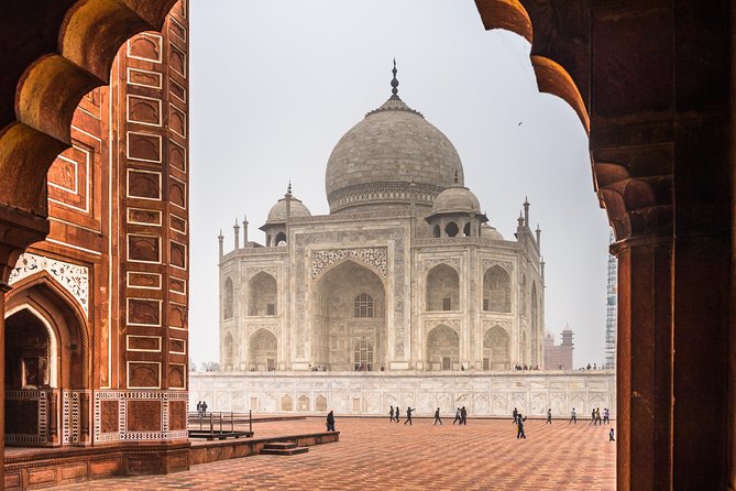 Same Day Taj Mahal, Agra Fort & Baby Taj Tour from Jaipur by Car - Agra Fort in 1 hour: Akbar’s stronghold and Mughal architecture you can read