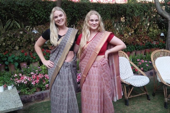 Saree Draping - Timeless elegance of traditional Indian Saree - Logistics That Matter: Where to Meet and What to Bring