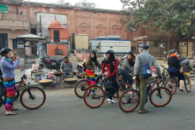 Small-Group Early Morning Pink City Bike Tour - Meeting at Moustache Jaipur and the small-group max of 6