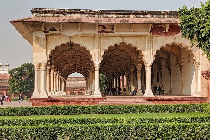 Sunrise Taj Mahal Day Tour from Jaipur with Agra Fort - Taj Mahal at gate opening: the real value of sunrise