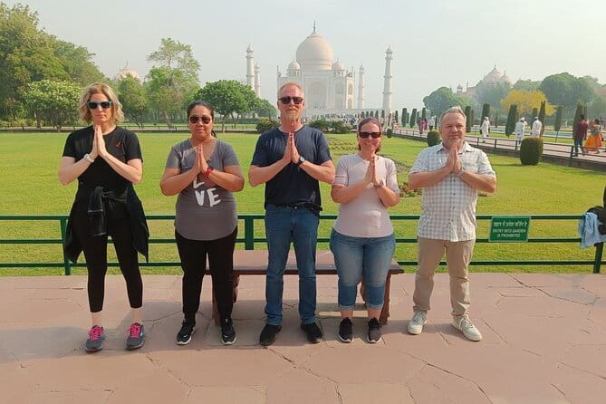 Taj Mahal and Agra Private Day Tour From Jaipur with 5 Star Meal - Getting from Jaipur to Agra in a private AC car (and why it matters)