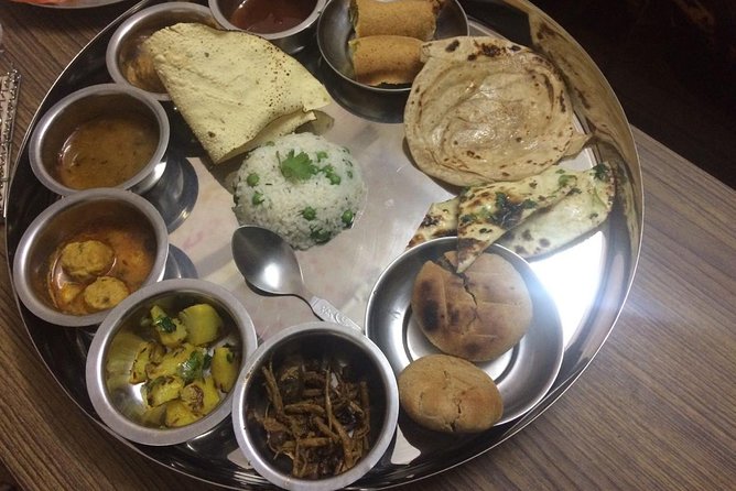 Traditional Dinner with Indian Family in Jaipur With Transfers - Practical tips to enjoy the meal without stress