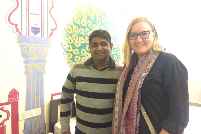 Traditional Dinner with Indian Family in Jaipur With Transfers - The vegetarian dinner and Rajasthani kitchen secrets