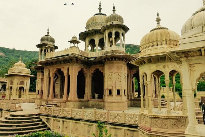 Travel Through the Streets of Jaipur by Tuktuk with a Local - Why This Jaipur Tuktuk Tour Feels Practical