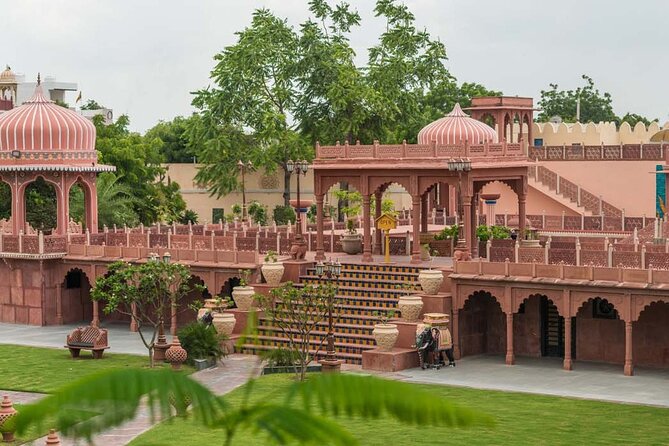 Visit to Chokhi Dhani multi cuisine dinner with transfers - Who Should Book This Dinner With Transfers?